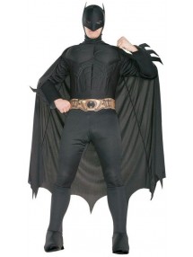 Черный костюм мускулистого Бэтмена