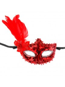 Красная венецианская маска с пайетками