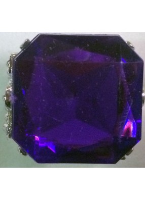 Квадратное фиолетовое кольцо