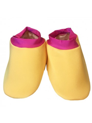 Имитация обуви желтая
