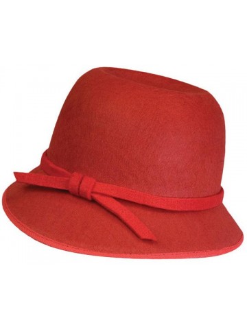 Красная шляпка в стиле 20-х