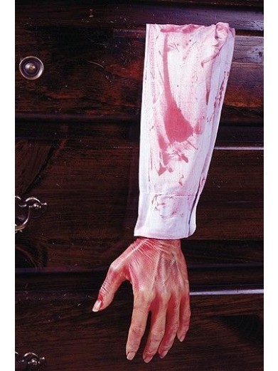 Кровавая рука в белом рукаве фото