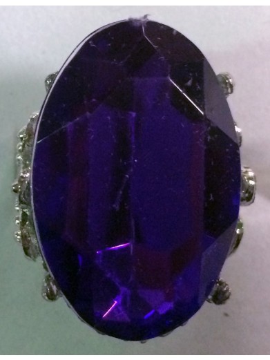 Овальное фиолетовое кольцо