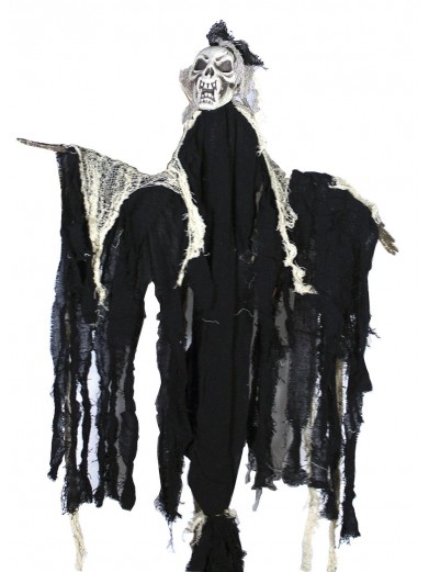 Подвесной скелет в черных лохмотьях фото