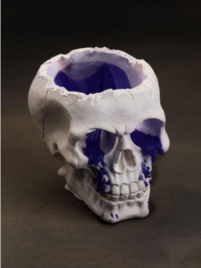 Свеча Плачущий череп в подсвечнике 14 х 11 см фиолетовая