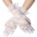Короткие белые гипюровые перчатки с оборками